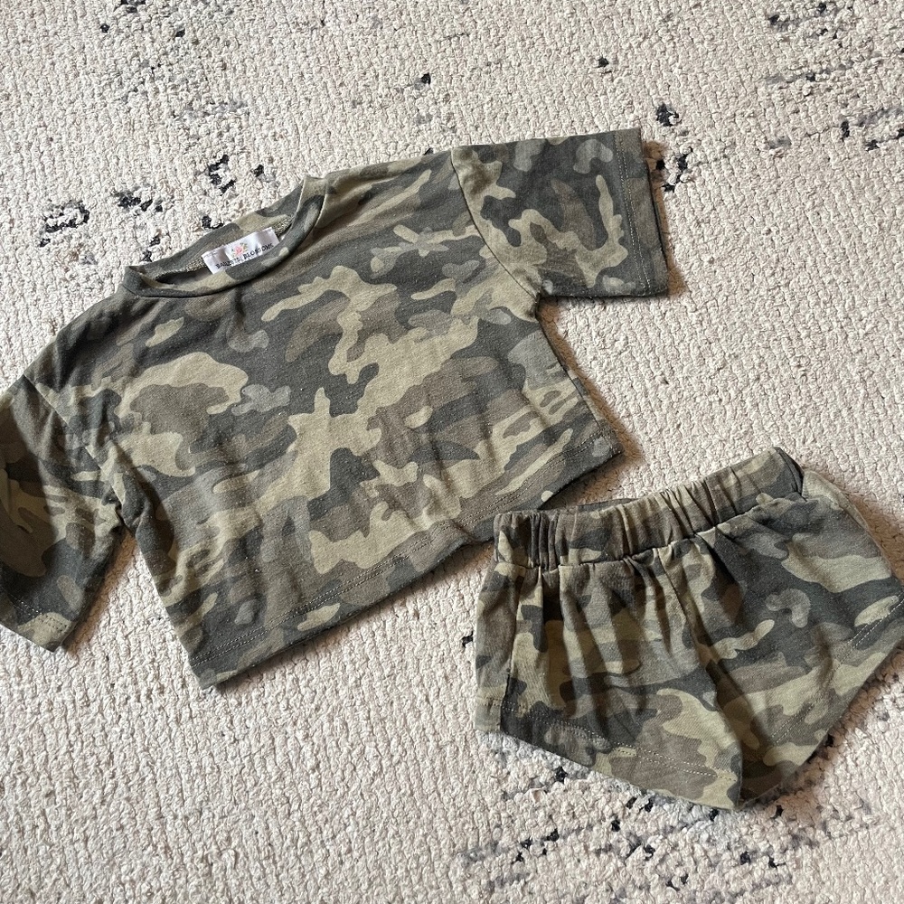 Bailey’s Blossoms size 6-9 months Nicole camo Two-Piece Leisure Set